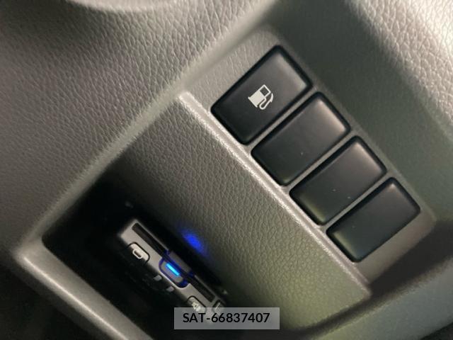 Nissan Caravan 2013-12 8848422-15