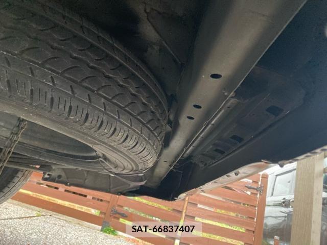 Nissan Caravan 2013-12 8848422-19