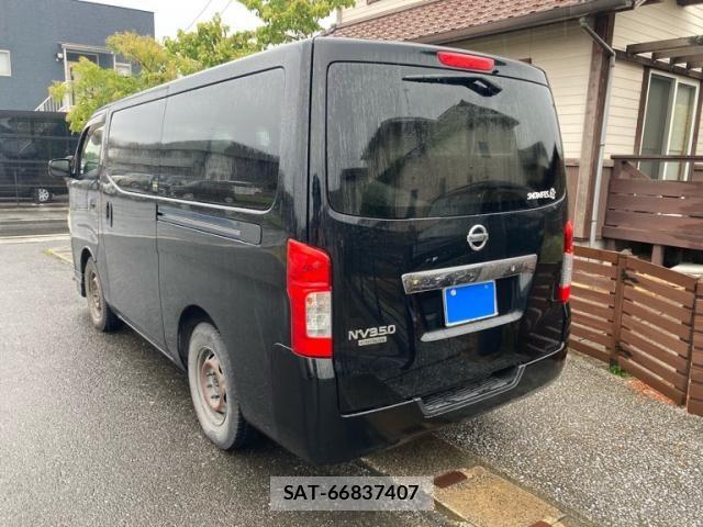 Nissan Caravan 2013-12 8848422-3