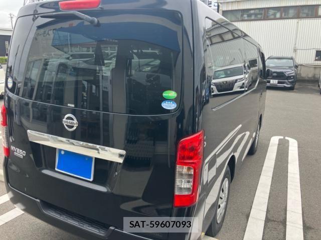 Nissan Caravan 2015-06 8879011-2