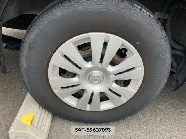 Nissan Caravan 2015-06 8879011-5
