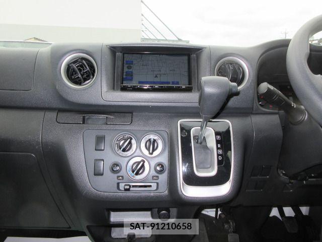 Nissan Caravan 2022-03 909125-11