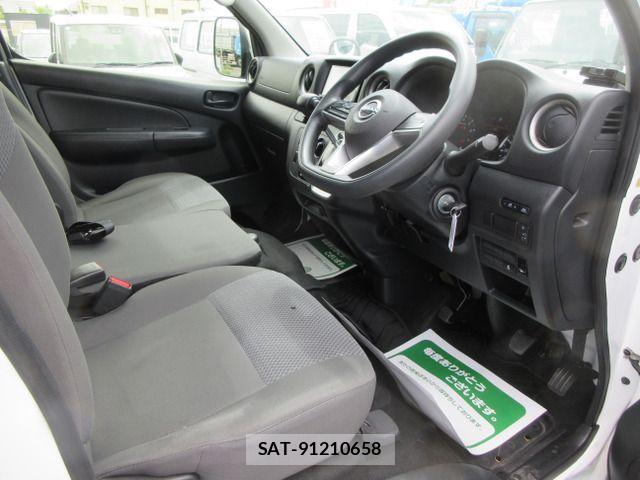 Nissan Caravan 2022-03 909125-12