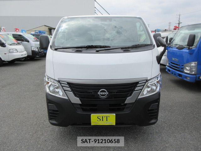 Nissan Caravan 2022-03 909125-1