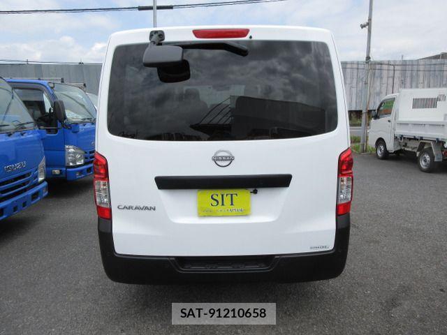 Nissan Caravan 2022-03 909125-2