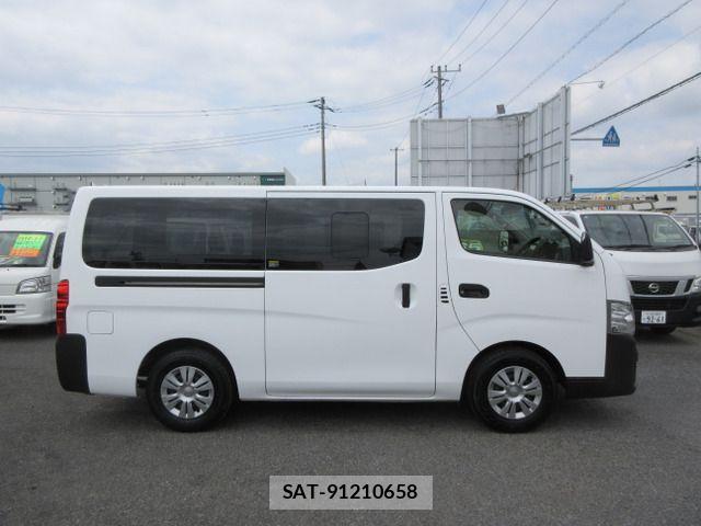 Nissan Caravan 2022-03 909125-3