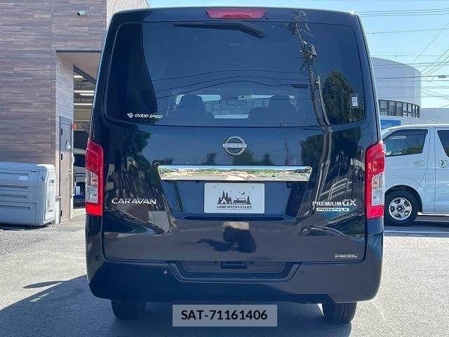 Nissan Caravan 2022-02 1101204-18