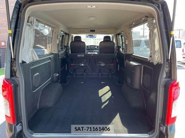 Nissan Caravan 2022-02 1101204-19