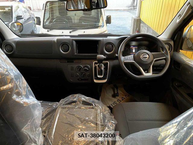 Nissan Caravan 2025-11 2246681-1