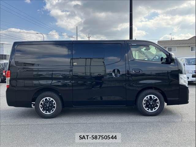 Nissan Caravan 2022-09 3662798-12