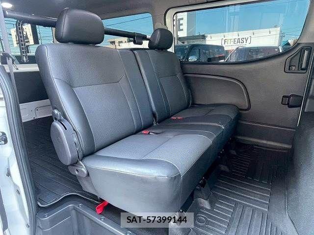 Nissan Caravan 2021-10 4419985-11
