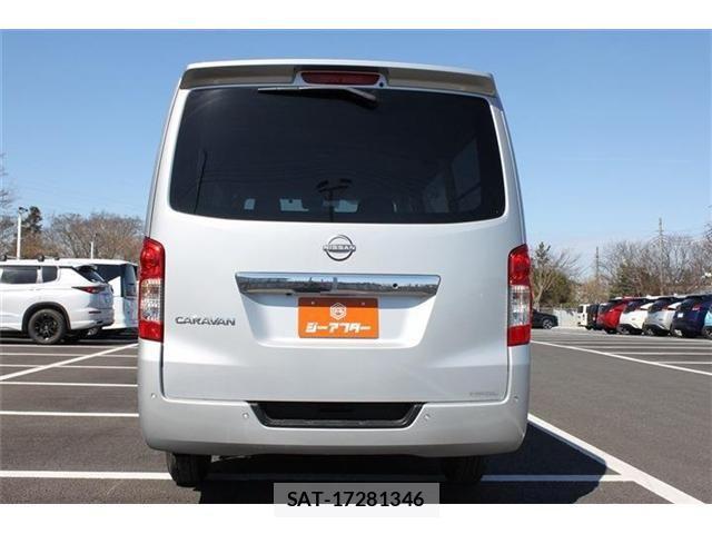 Nissan Caravan 2022-11 4588560-9