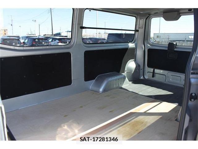 Nissan Caravan 2022-11 4588560-15