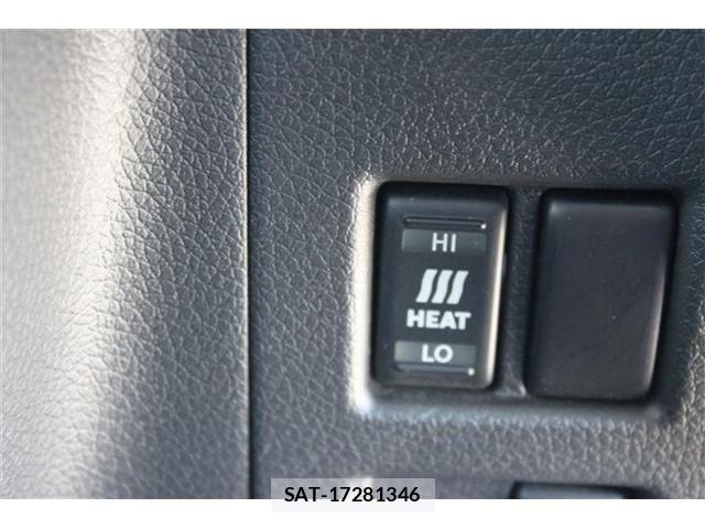 Nissan Caravan 2022-11 4588560-6