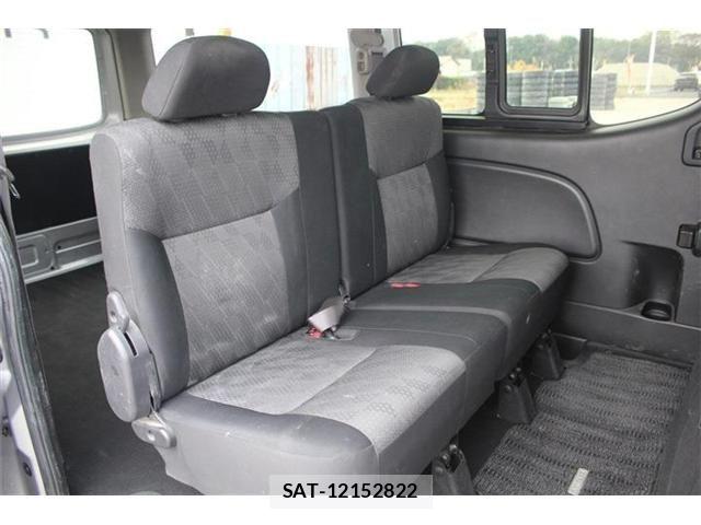 Nissan Caravan 2022-02 4933003-17