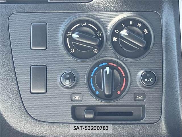 Nissan Caravan 2025-09 5861165-17