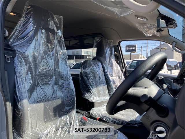 Nissan Caravan 2025-09 5861165-6
