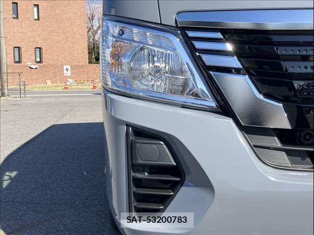 Nissan Caravan 2025-09 5861165-8
