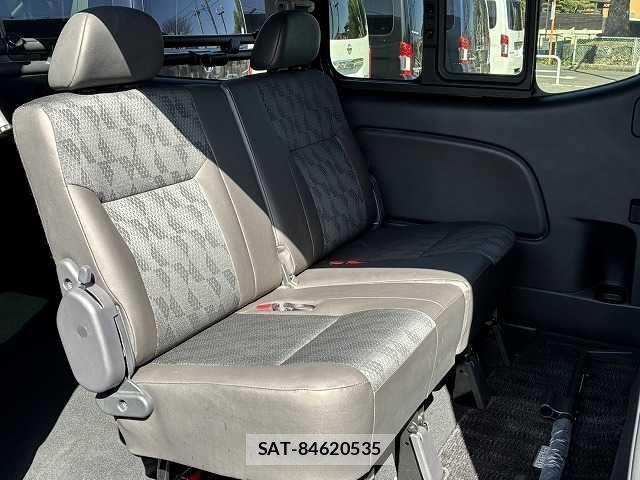 Nissan Caravan 2023-11 5861188-11