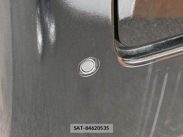 Nissan Caravan 2023-11 5861188-3