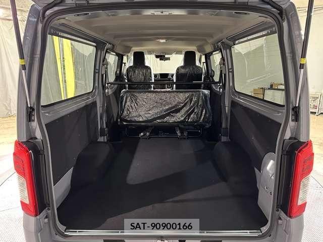 Nissan Caravan 2026-03 6242635-18