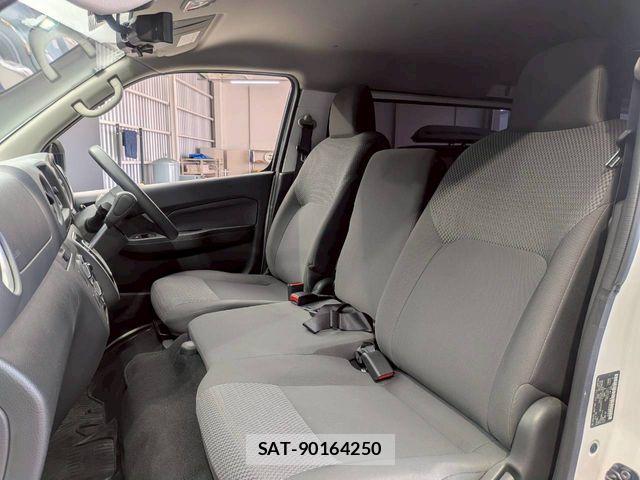 Nissan Caravan 2025-01 6303190-18