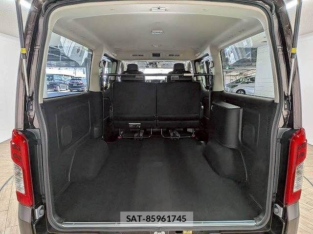 Nissan Caravan 2023-06 6670745-12
