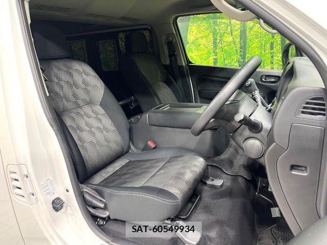 Nissan Caravan 2025-06 6750998-7