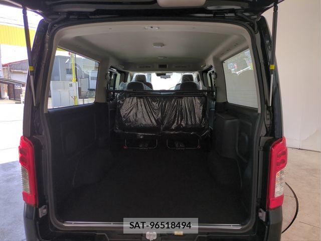 Nissan Caravan 2026-04 6903045-6
