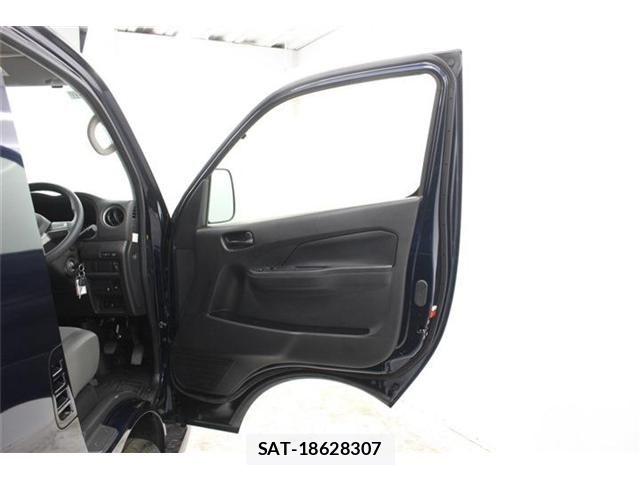 Nissan Caravan 2023-11 6991464-27