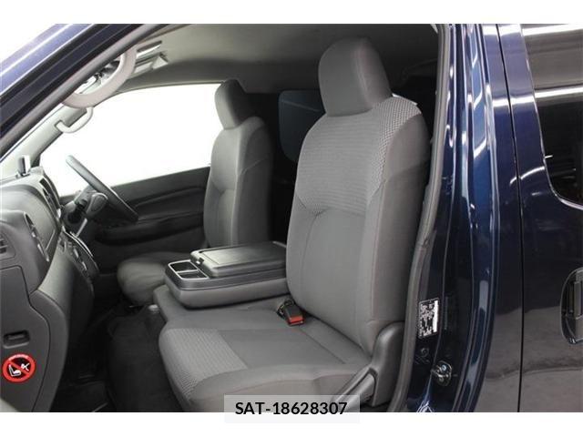Nissan Caravan 2023-11 6991464-29