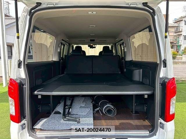 Nissan Caravan 2022-10 7020145-14