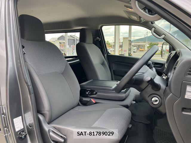 Nissan Caravan 2024-04 7057832-9