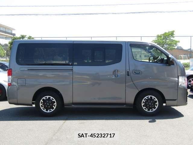 Nissan Caravan 2021-12 7057830-27