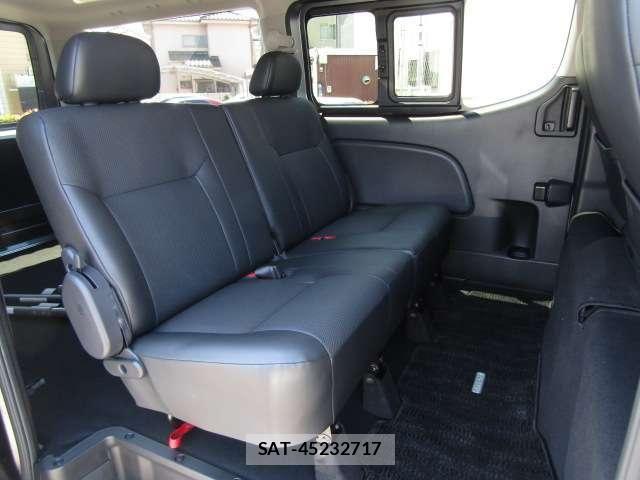Nissan Caravan 2021-12 7057830-6