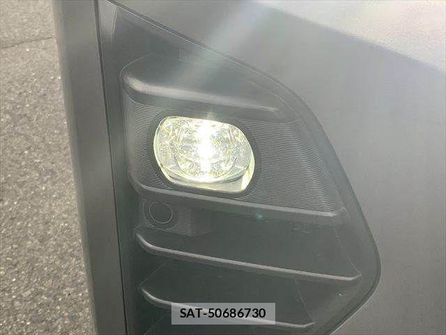 Nissan Caravan 2022-09 7215817-12