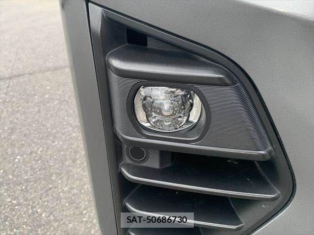 Nissan Caravan 2022-09 7215817-23