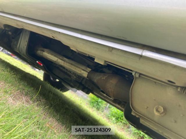 Nissan Caravan 2003-05 7215812-11