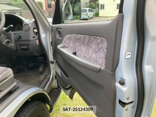 Nissan Caravan 2003-05 7215812-16
