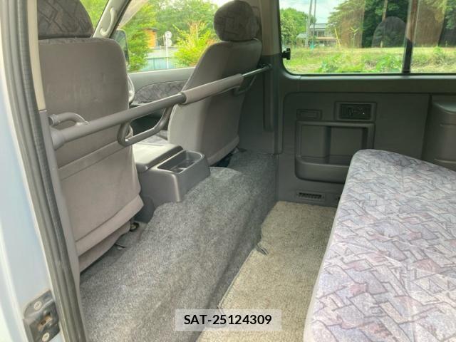 Nissan Caravan 2003-05 7215812-17