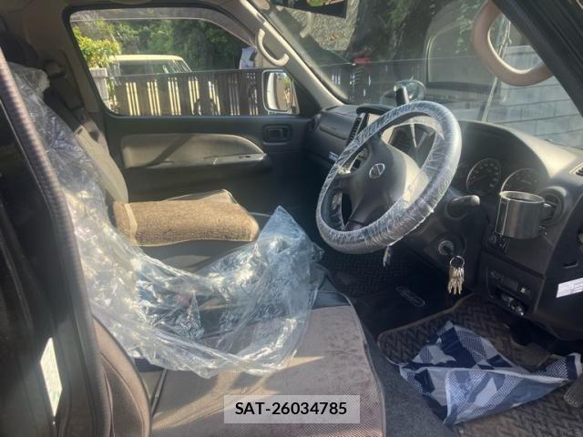 Nissan Caravan 2008-08 7215811-10