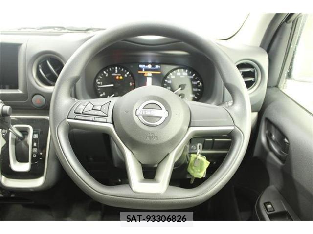Nissan Caravan 2025-09 7215814-3