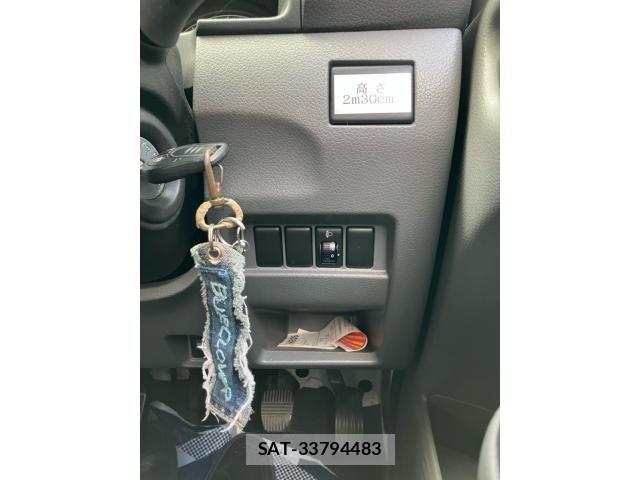 Nissan Caravan 2014-06 7271372-15