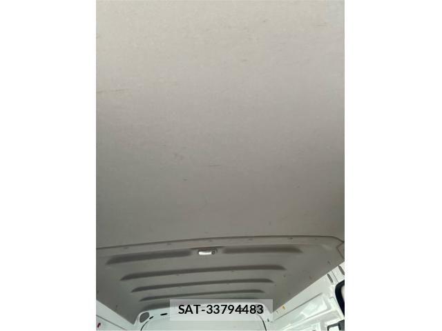 Nissan Caravan 2014-06 7271372-21