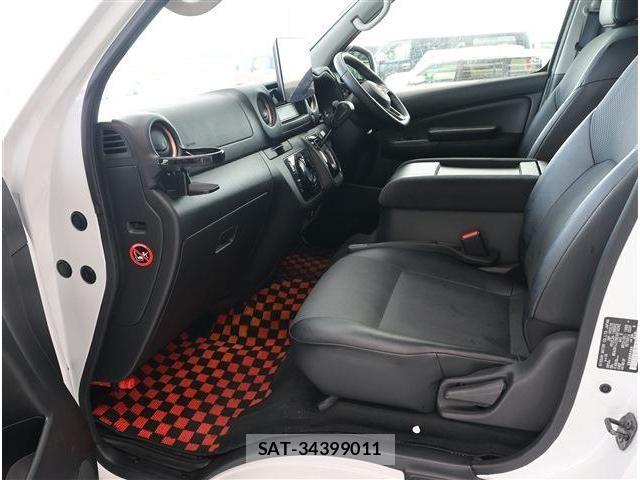 Nissan Caravan 2022-03 7326102-14