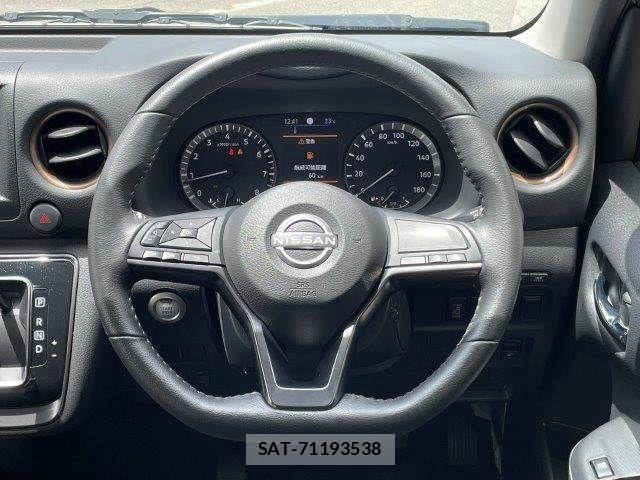 Nissan Caravan 2022-10 7357097-13