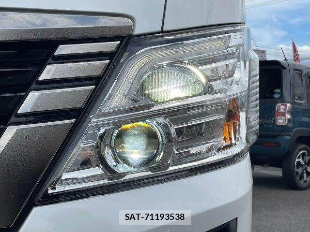 Nissan Caravan 2022-10 7357097-14