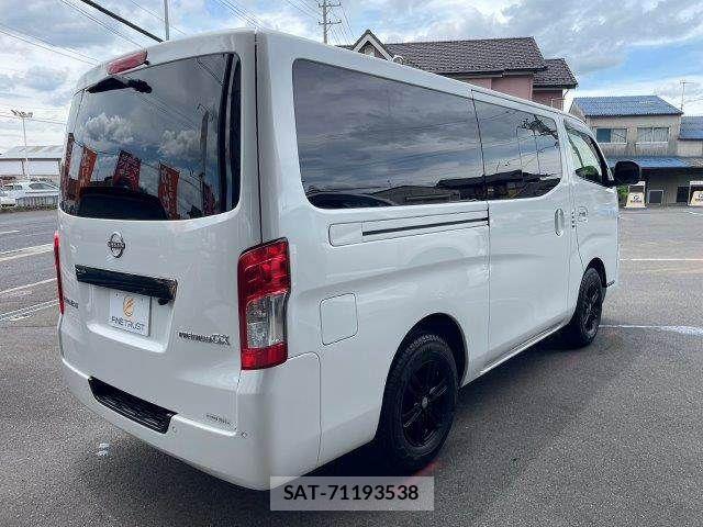 Nissan Caravan 2022-10 7357097-20