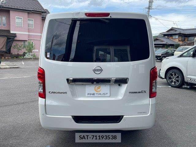 Nissan Caravan 2022-10 7357097-21