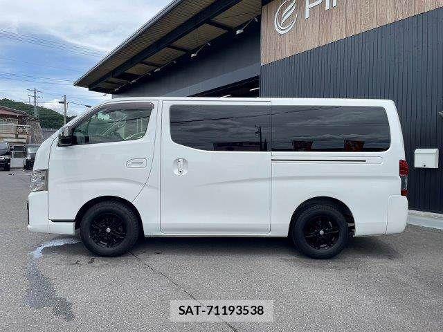 Nissan Caravan 2022-10 7357097-23